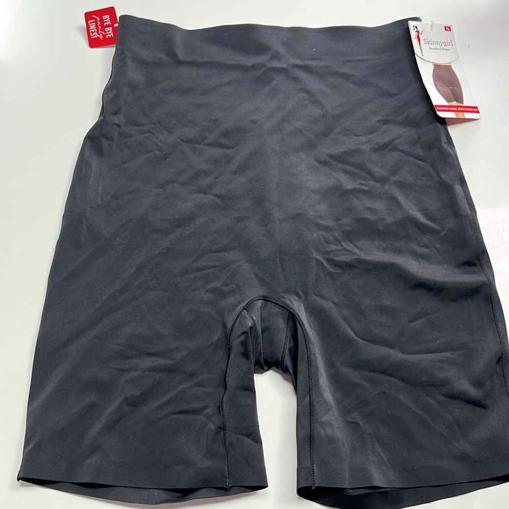NWT - Skinny Girl black Smoothers & Shapers Seamles Shaping Shorts Woman Size XL